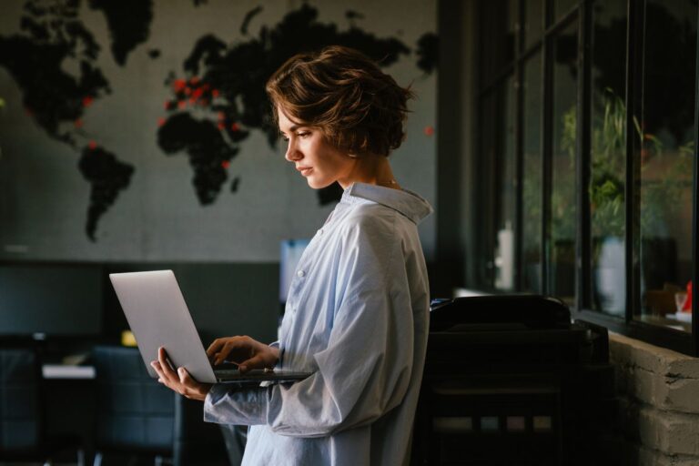 How to Create a Brand That Attracts Your Ideal Audience